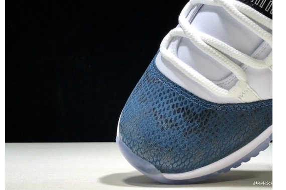 CD6846-102 11 Air Low Jordan 'Blue CD6846-102 Snakeskin' 0113